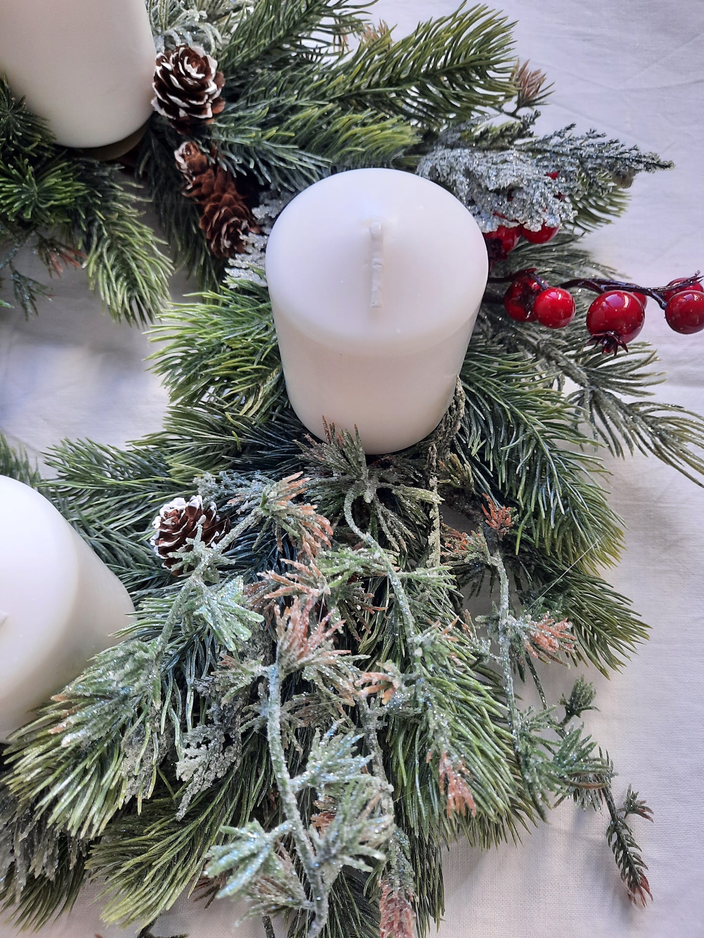Klasszikus karácsonyi adventi koszorú