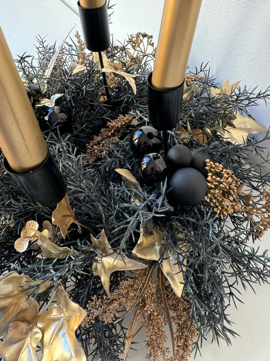 Fekete-arany adventi koszorú