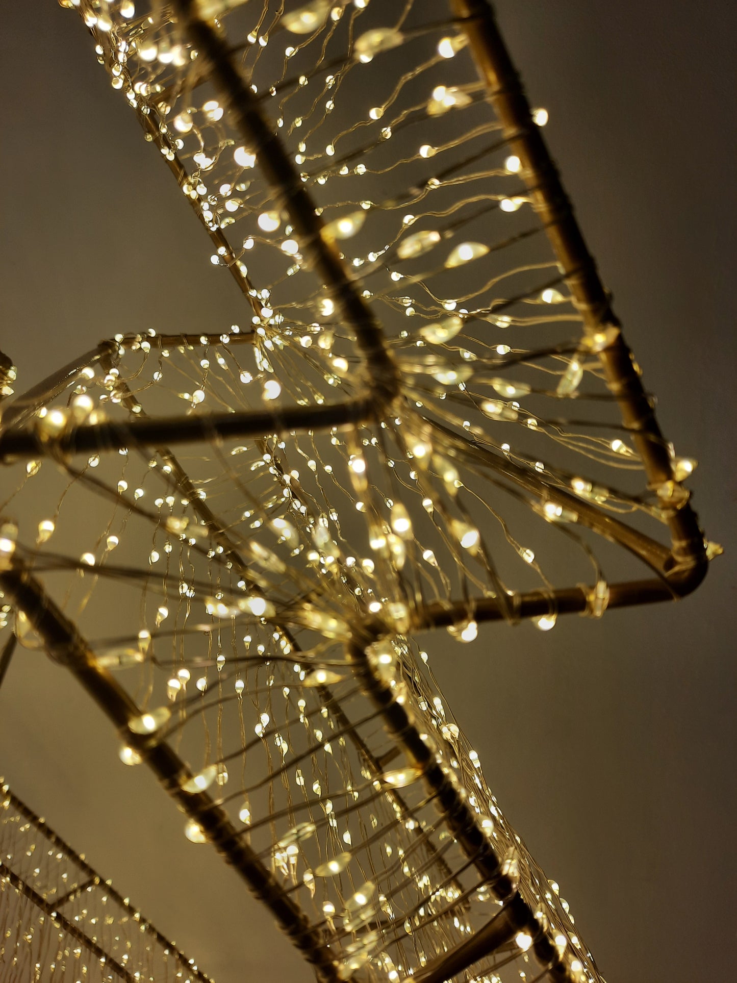 3600 miceo LED-es karácsonyfa melegfehér, IP44, fém, 100 cm, arany
