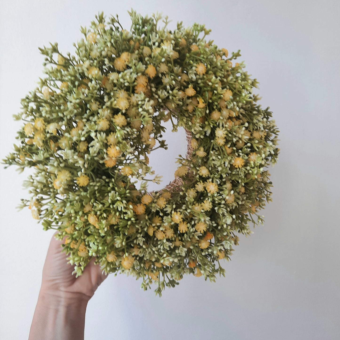 Minimalist small floral wreath - yellow