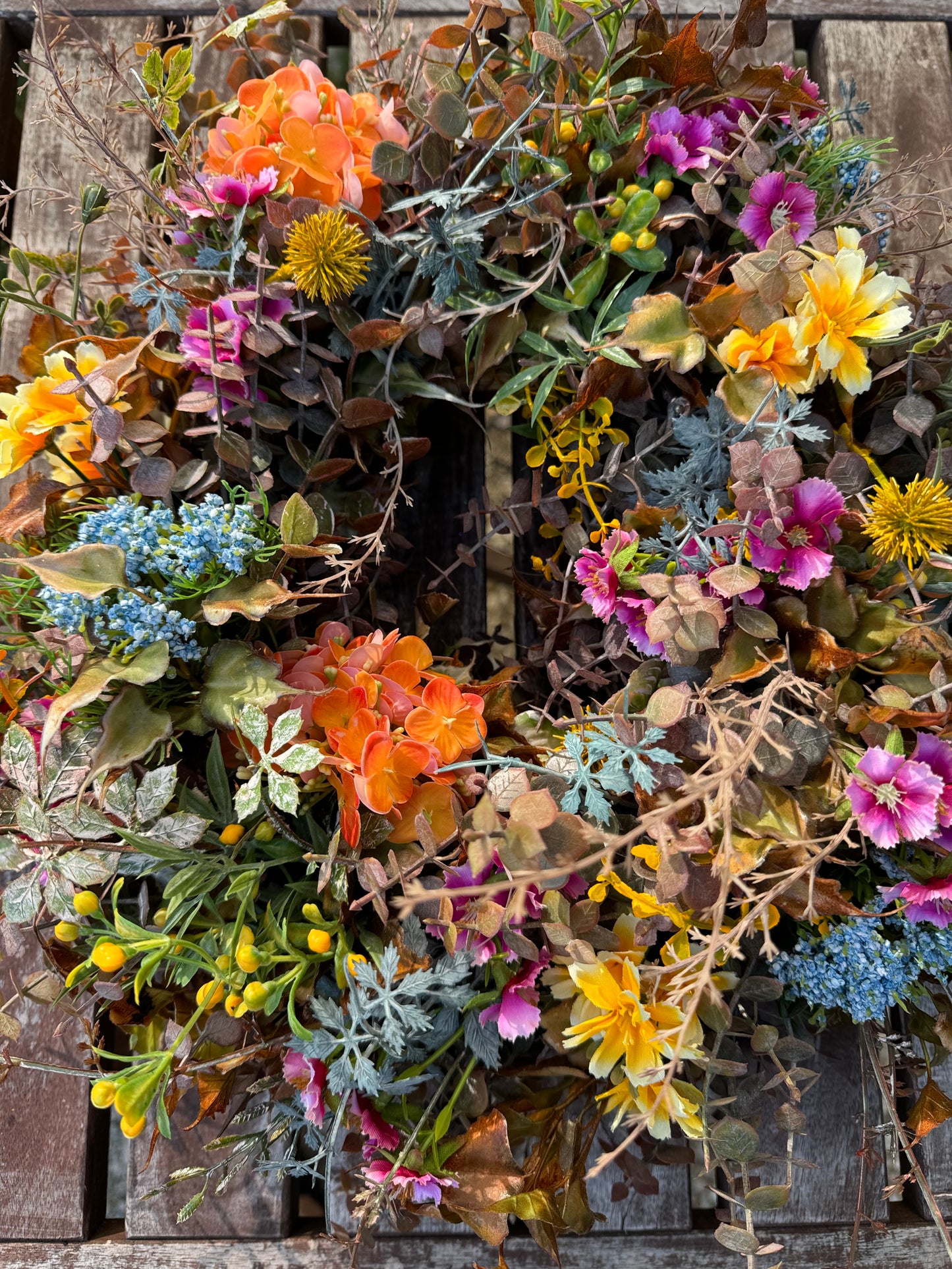 Bunte herbstliche Türdekoration