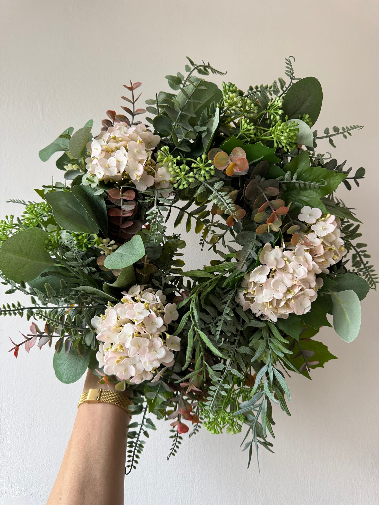 Hydrangea-eucalyptus wreath