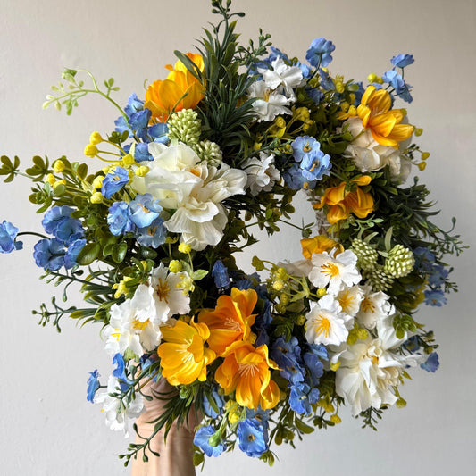 Yellow-blue door decoration