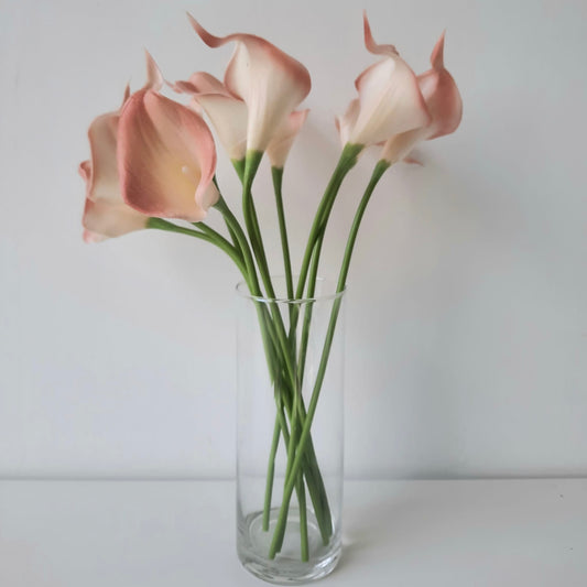 Der realistischste künstliche Blumenstrauß aus rosa Calla-Lilien