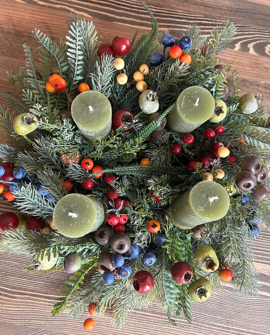 Színes bogyós adventi koszorú