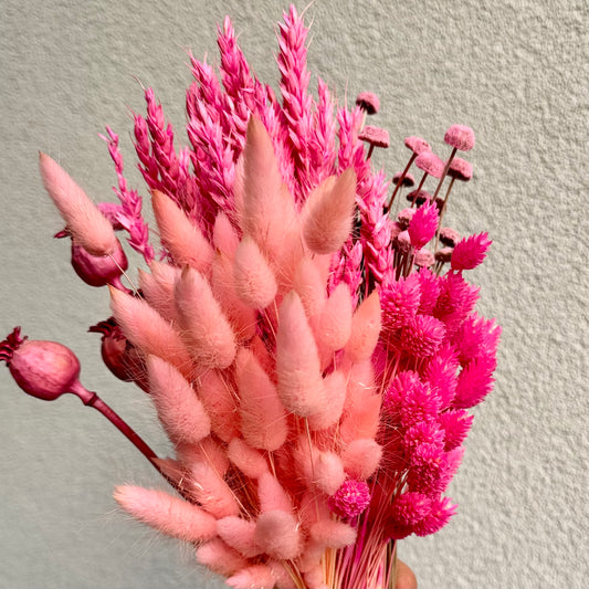 Nagy rózsaszín szárazvirág csokor