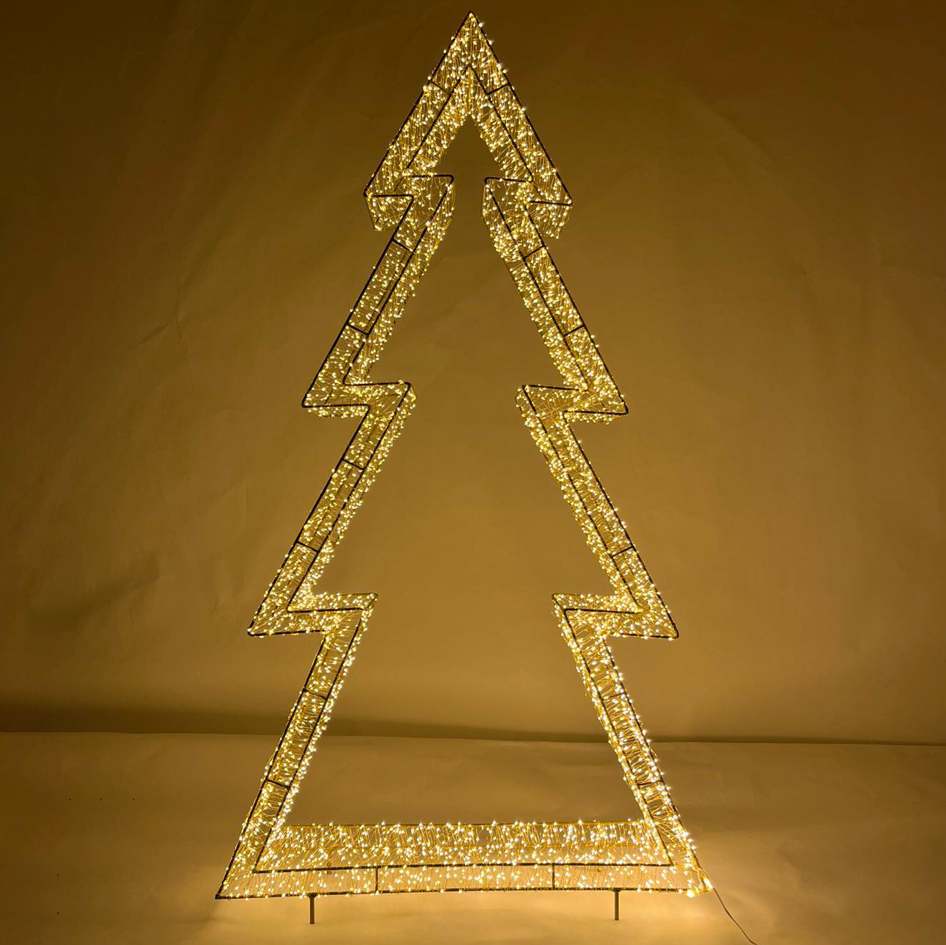 3600 miceo LED-es karácsonyfa melegfehér, IP44, fém, 100 cm, arany