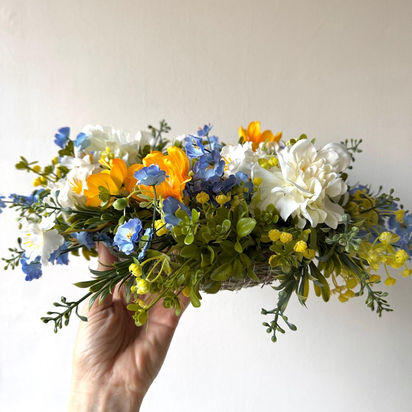 Yellow-blue door decoration