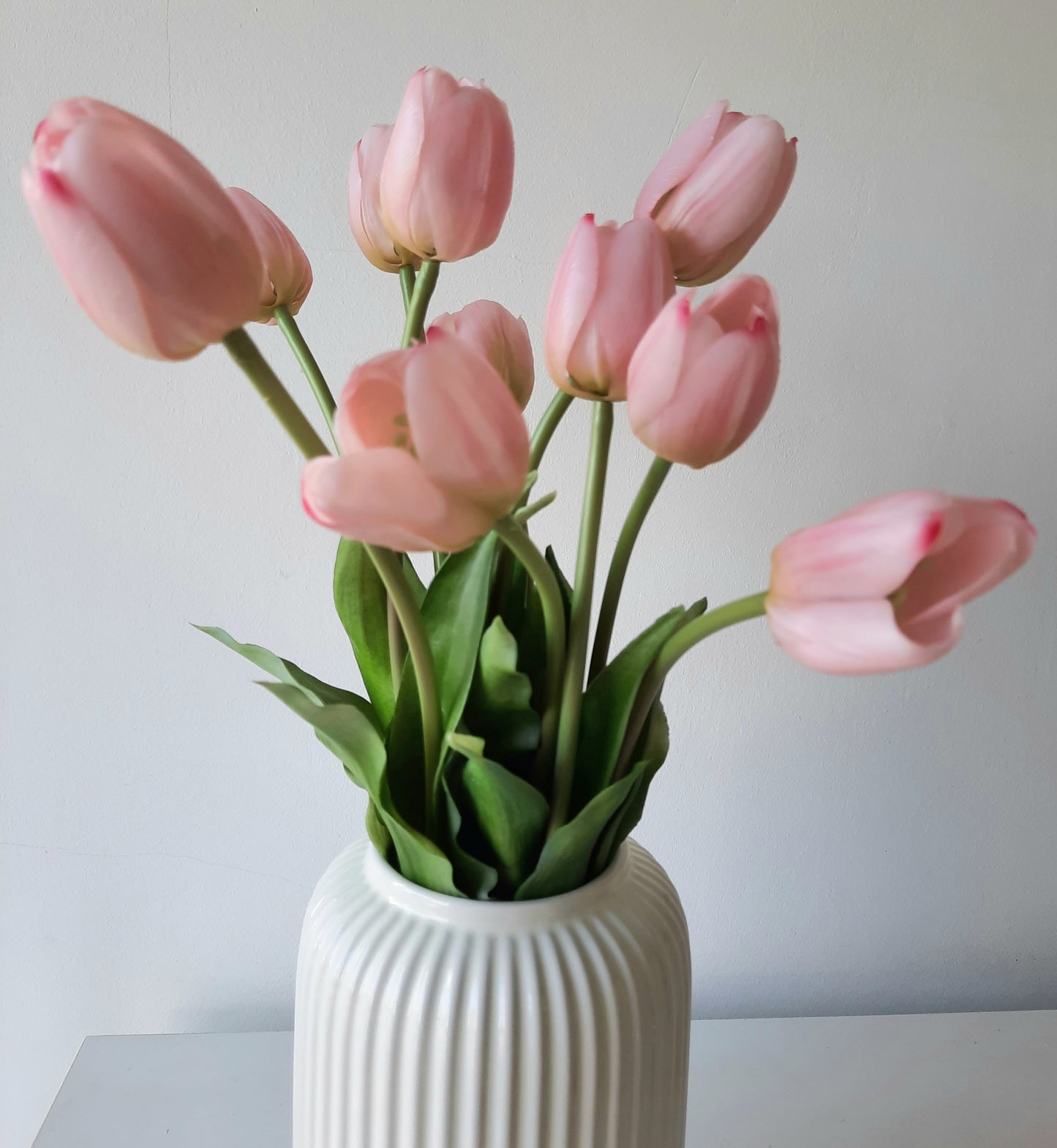 A legélethűbb rózsaszín gumi tulipán művirág csokor