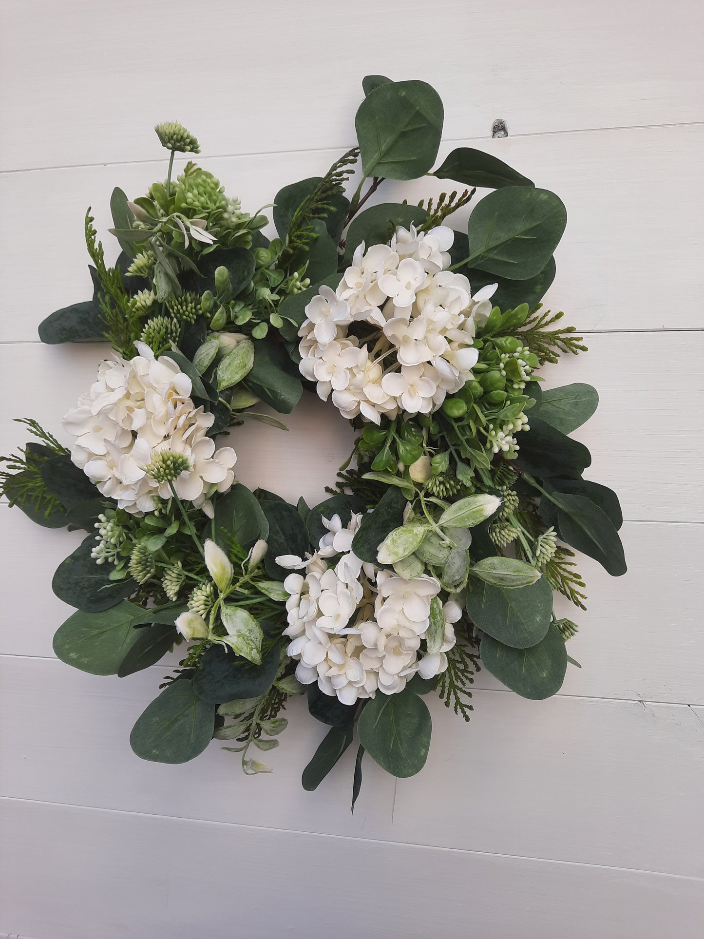 Hydrangea-eucalyptus wreath