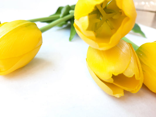 The most lifelike yellow rubber tulip artificial flower bouquet