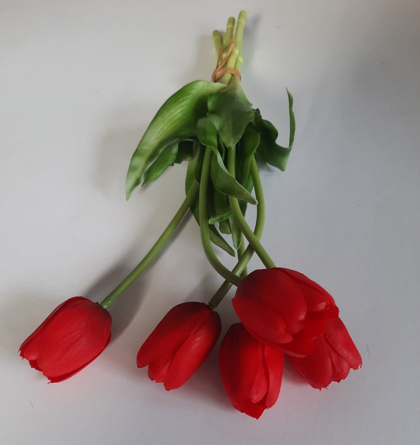 A legélethűbb piros gumi tulipán művirág csokor