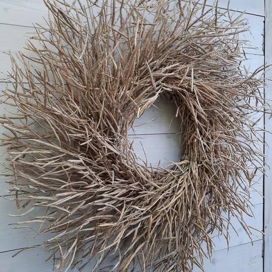 Impressive dried flower wreath