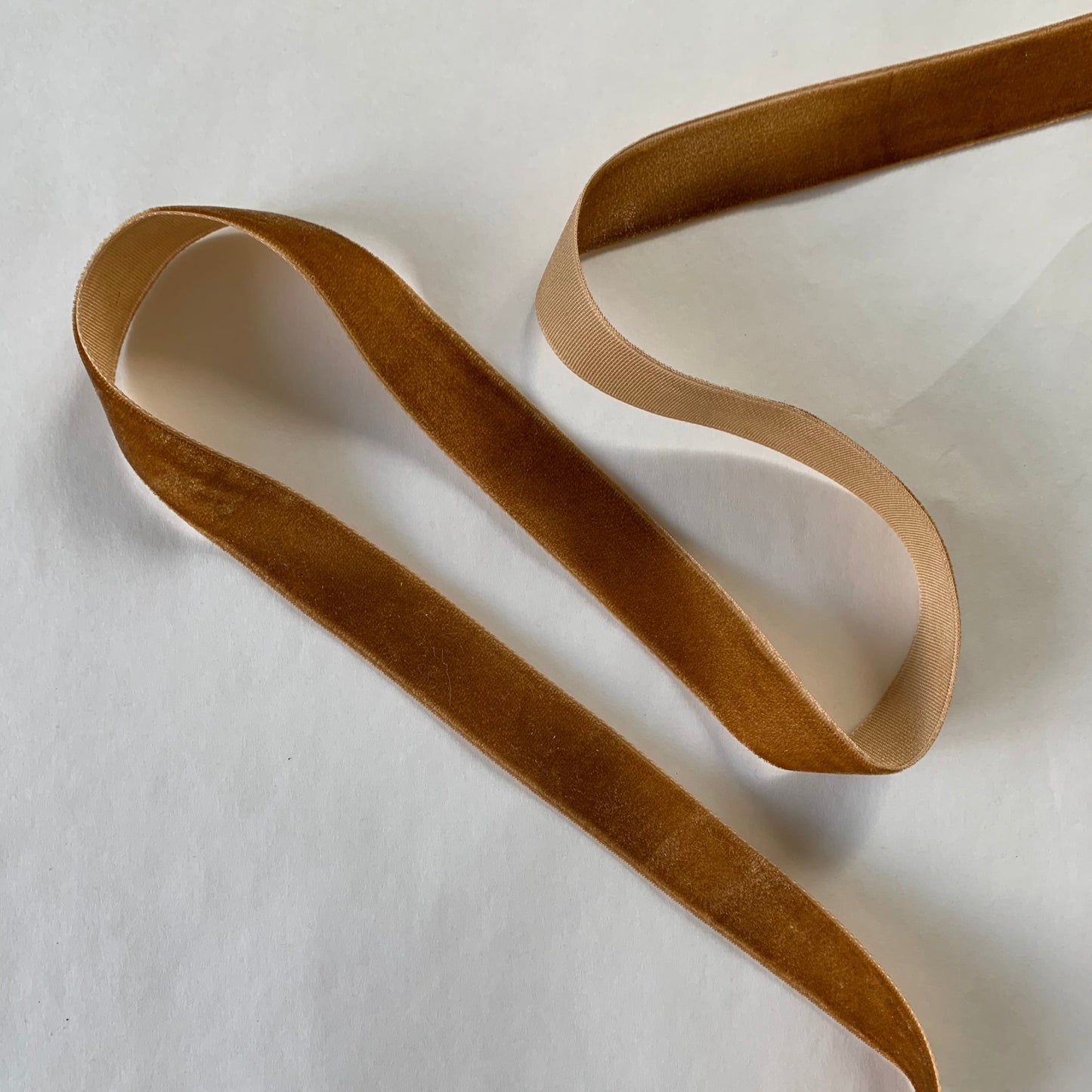 Velvet ribbon - light brown 15 mm