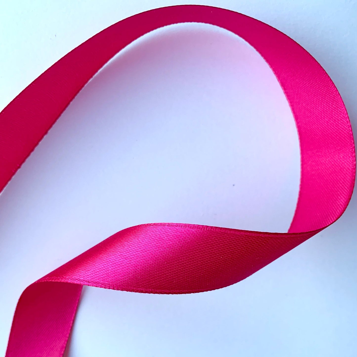 Satin ribbon - magenta 20 mm