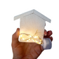 Mini-Hütte mit LED - weiß